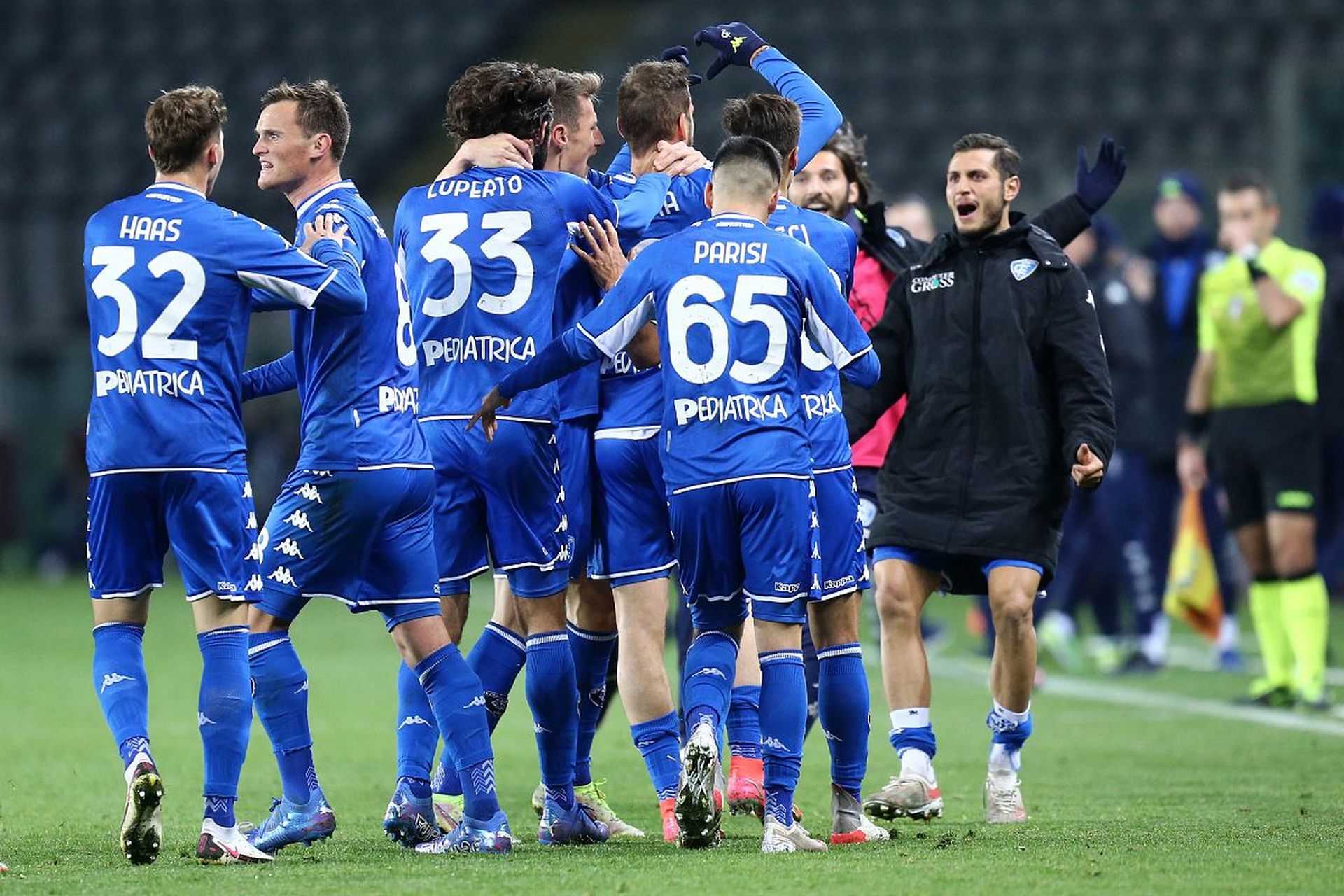 费内巴切在 费内巴切在